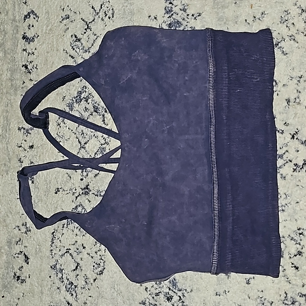 Lululemon sports bra